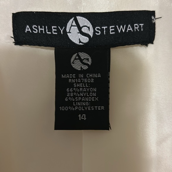 Ashley Stewart Blazer! Creme color! Great quality - Picture 7 of 8